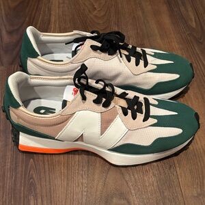 New Balance Men's Sneakers in Forest Green, Beige, and White